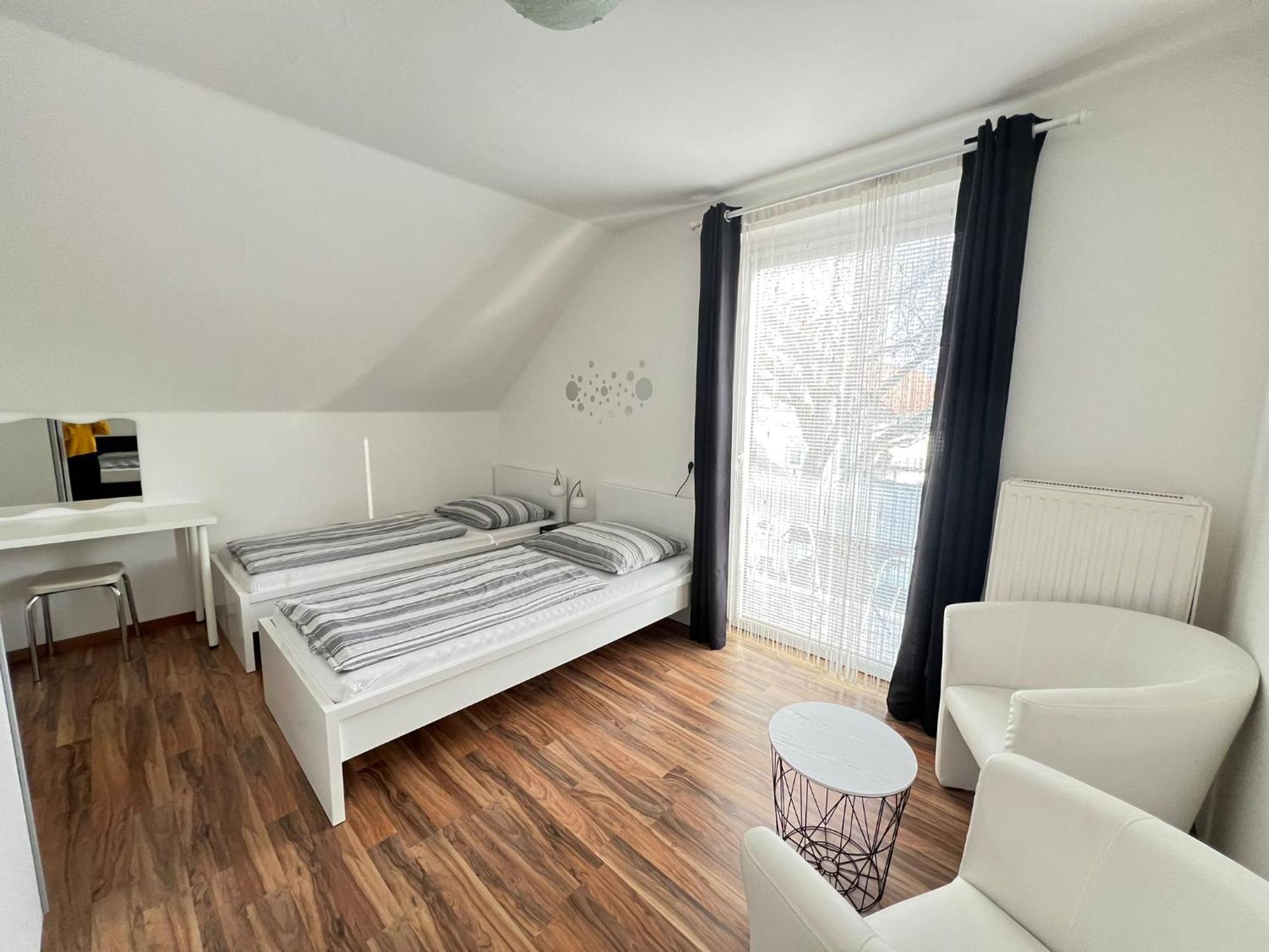 Bogi'S Ferienhaus - Pension Laakirchen Exteriör bild